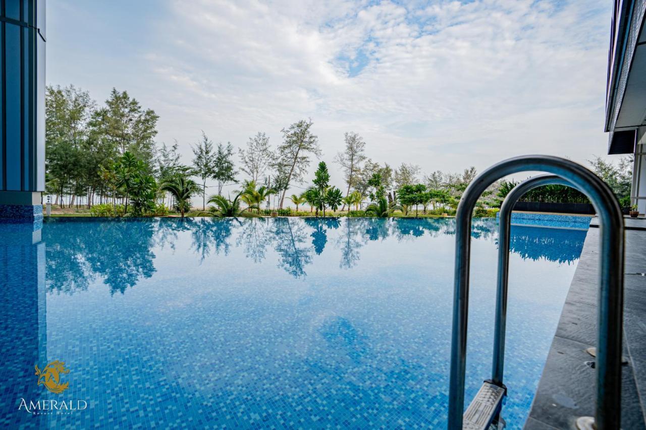 Amerald Resort Hotel Desaru Pengerang Dış mekan fotoğraf